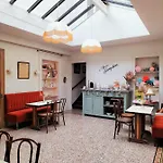 Maison Séraphine - - Bed & Breakfast