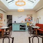 Bed & Breakfast Maison Seraphine - - 3*