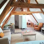 Maison Seraphine - -