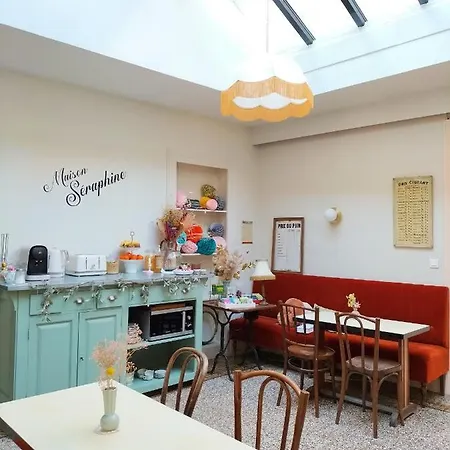Bed & Breakfast Maison Seraphine - - *