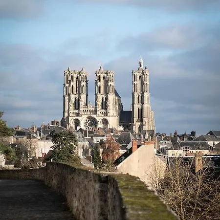 فندق مبيت وإفطار Maison Seraphine - -