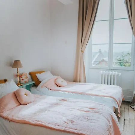 Maison Seraphine - -